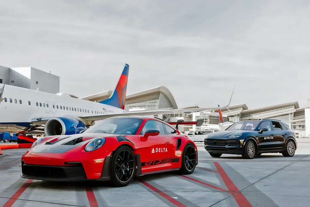 turismax-blog-delta-airlines-porsche-911