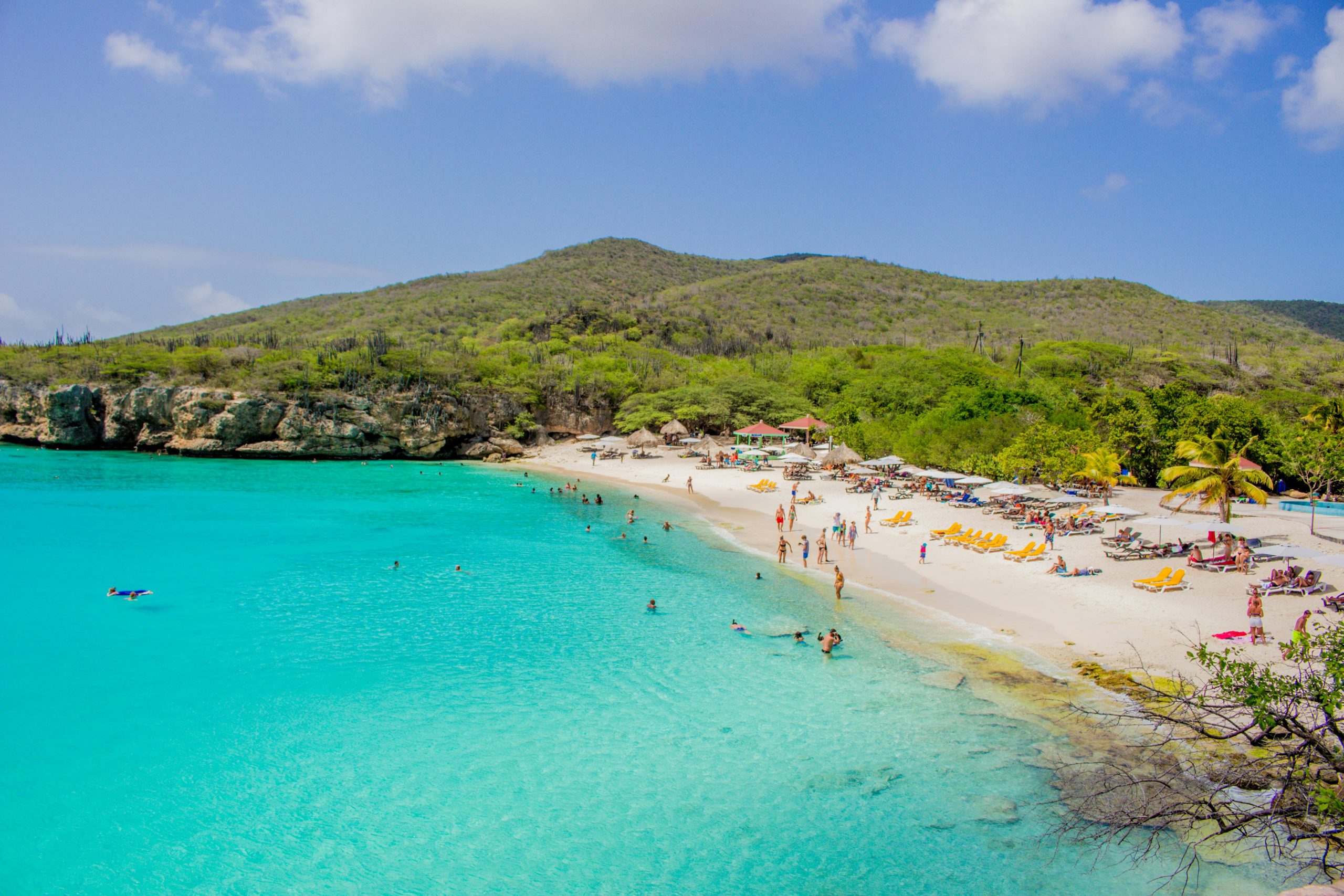 blog-turismax-pessoas-curtindo-a-praia-de-grote-knip-em-curacao